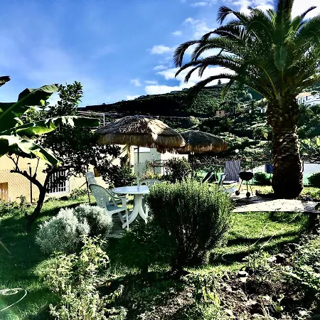 Immaculate 3-bed House Garden In * Santa Catalina