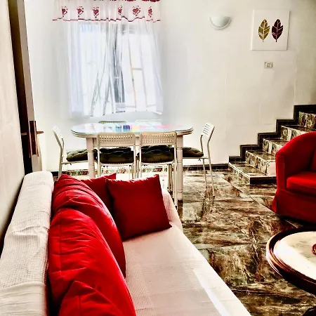 Immaculate 3-bed House Garden In Tatil Evi *